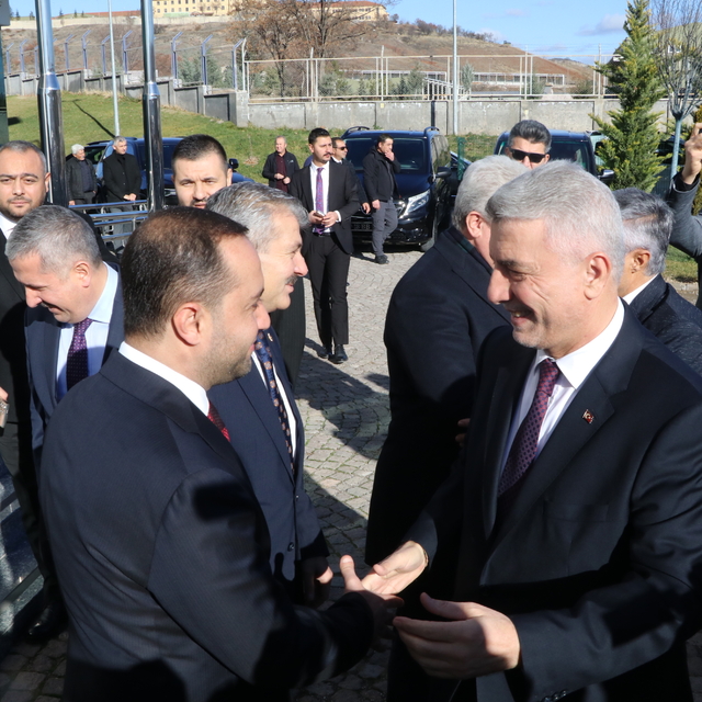 Ticaret Bakanı Bolat, AK Parti Çankırı İl Kongresi'nde konuştu: