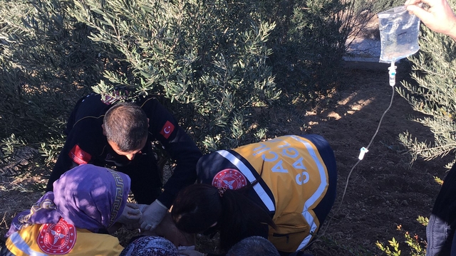 Osmaniye'de bacağını çapa makinesine kaptıran kişi yaralandı