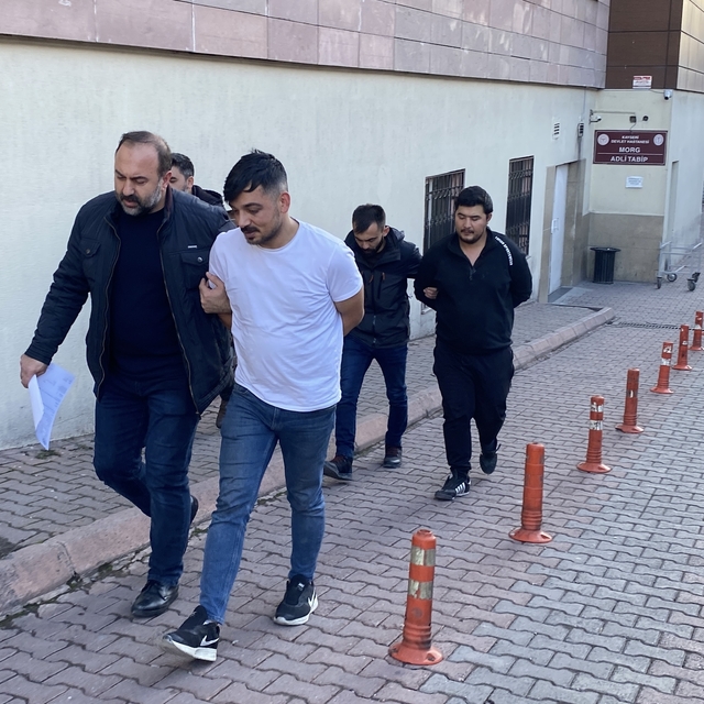 Kayseri'de çıkan kavgada 1 kişi silahla öldürüldü