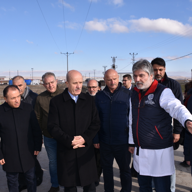 YÖK Başkanı Özvar, AKÜ'nün Eğitim Araştırma ve Uygulama Çiftliği'nde incele...