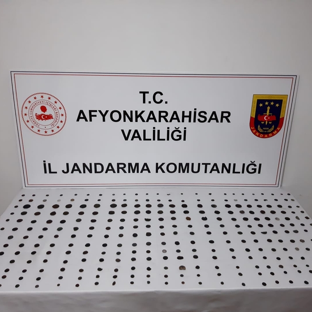 Afyonkarahisar'da 320 sikke ele geçirildi