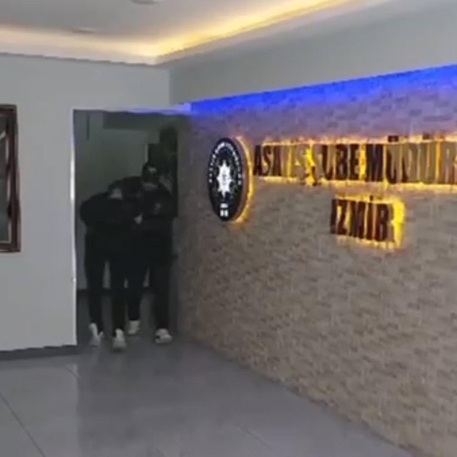 Eğlence mekanında tanıştığı kişiyi darbedip, parasını gasbetti