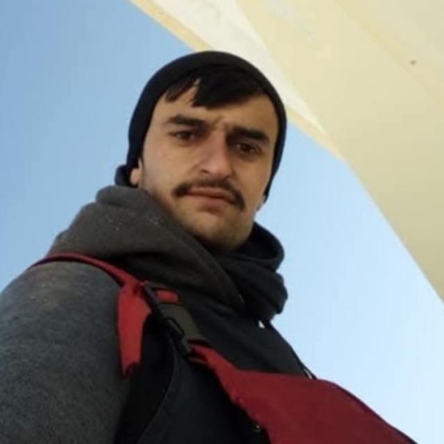 Üzerine beton blok düşüp ölen işçi, toprağa verildi