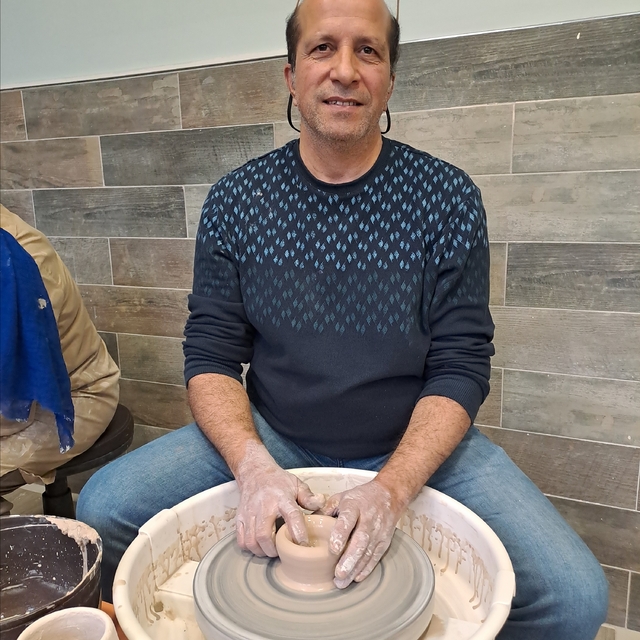 Sakarya'da kursiyerler ürettikleri çömleklerle bütçelerine katkı sağlıyor