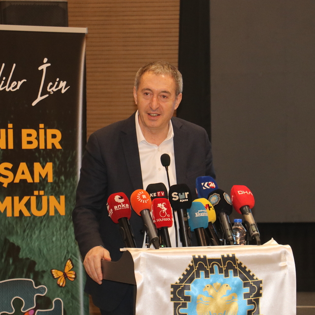 DEM Parti'li Bakırhan: Engellilerin yaşamını kolaylaştıracak yasalar, uygul...