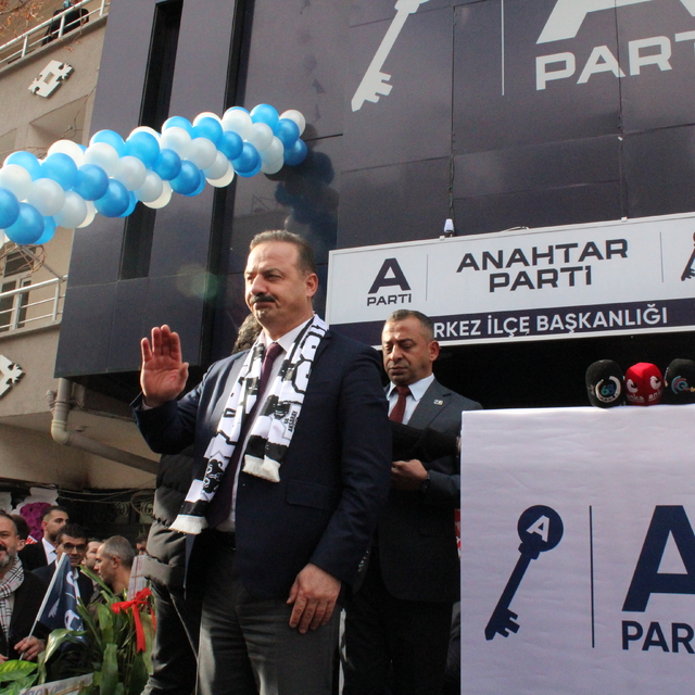 Yavuz Ağıralioğlu: Biz,  milletin geleceğini kolluyoruz