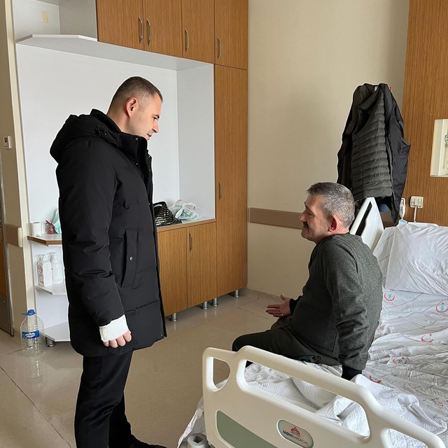 Kırklareli Belediye Başkanı Bulut, tedavi gören hastaları ziyaret etti