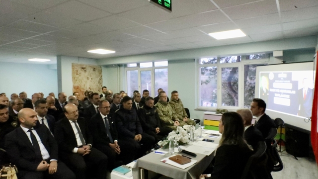 Kırklareli Valisi Turan, Kofçaz ilçesinde muhtarlarla bir araya geldi