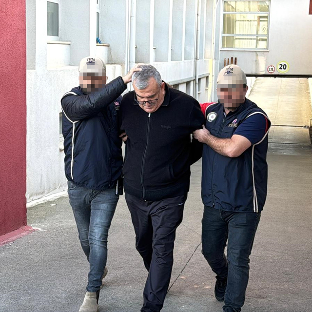 Adana'da firari FETÖ hükümlüsü eski emniyet müdürü yakalandı