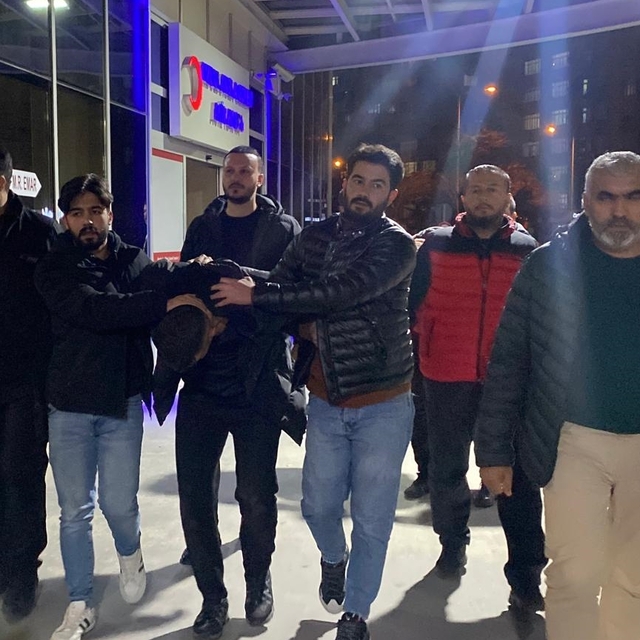 Konya'da trafikte çıkan kavgada genç taksicinin bıçaklanarak öldürülmesiyle...