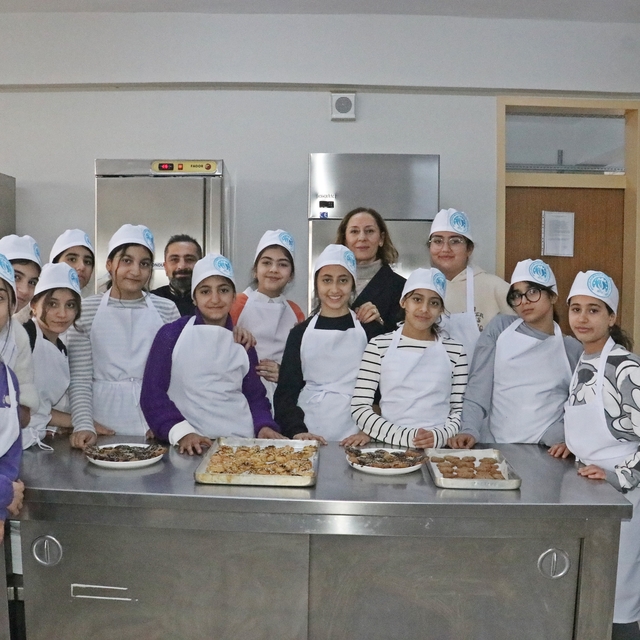 Ortaokul öğrencileri, 'Zanaat Atölyesi' ile temel meslek becerilerini keşfe...