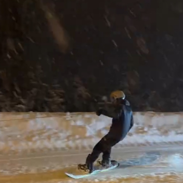 Uludağ'da kayak sezonu başladı; kar kalınlığı 44 santimetreye ulaştı