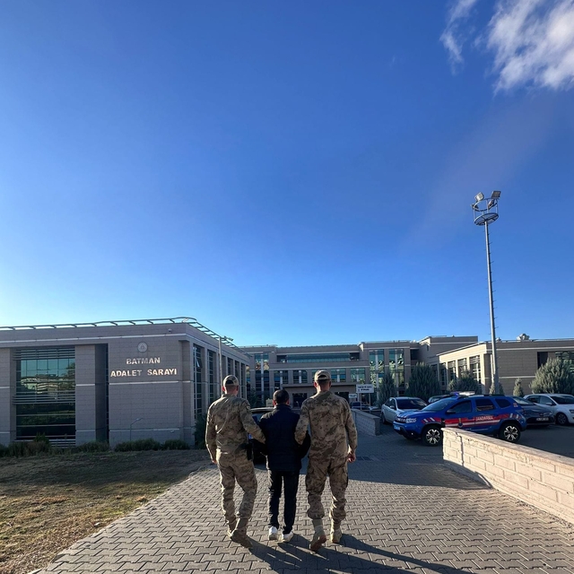 Batman'da hakkında 6 yıl 8 ay kesinleşmiş hapis cezası bulunan hükümlü yaka...