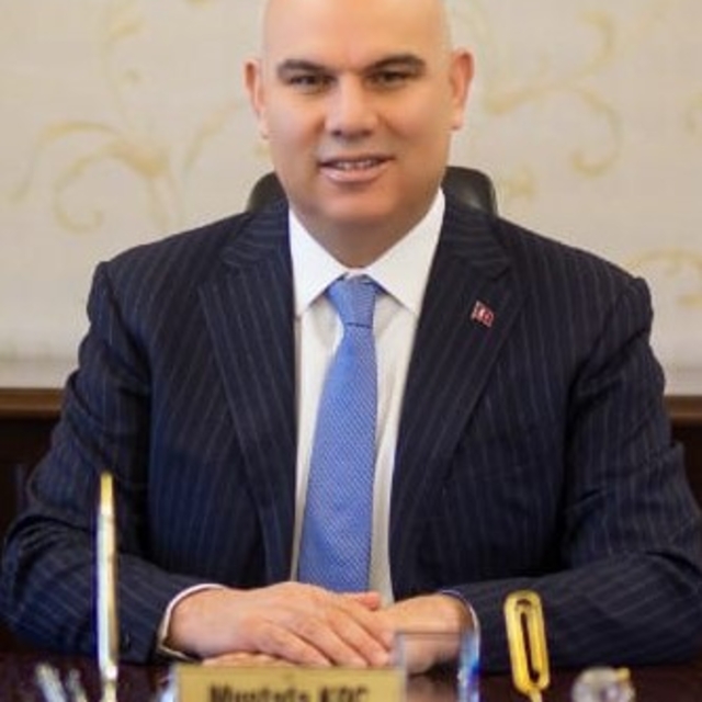 Ağrı Valisi kalp krizi geçirdi