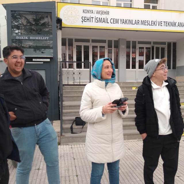 Akşehir'de "Gökyüzünden tarıma dokunuş, Akşehir'in İHA-1 pilotları" projesi...