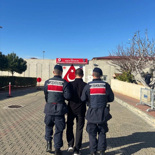 Edremit'te aranan hükümlü yakalandı