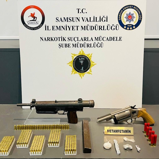 Samsun'da uyuşturucu ve silah operasyonunda 5 zanlı yakalandı