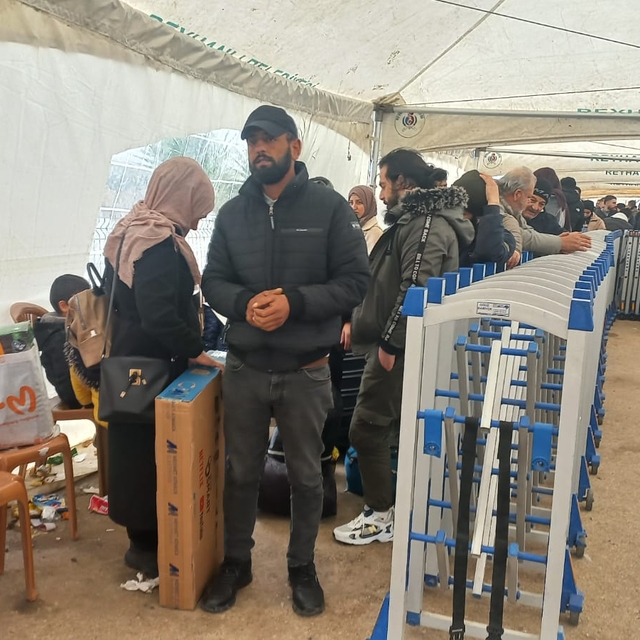 Cilvegözü Gümrük Kapısı'nda Suriyeli yoğunluğu