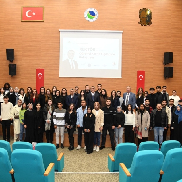 KAEÜ Rektörü Karahocagil, kalite elçileri öğrencileriyle buluştu