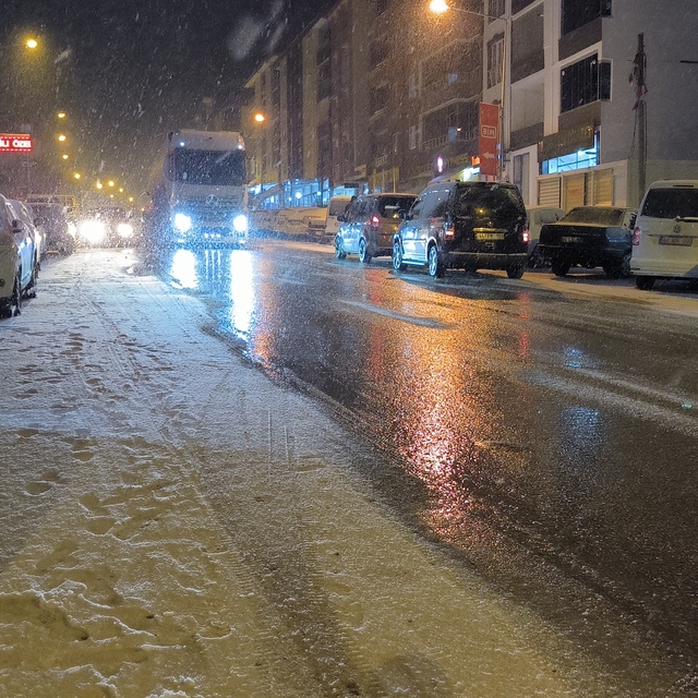 GÜNCELLEME- Malatya'da kar yağışı etkili oldu