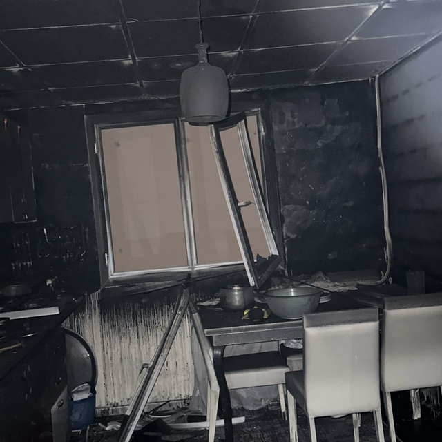 Mersin'de iki katlı evde çıkan yangında 5 kişi yaralandı