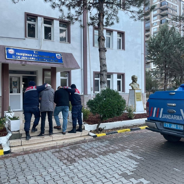 Kırıkkale'de 2 hırsızlık şüphelisi tutuklandı