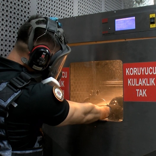 Bu laboratuvarın amacı suça suçlu bulmak değil, gerçek suç olgusunu ortaya...