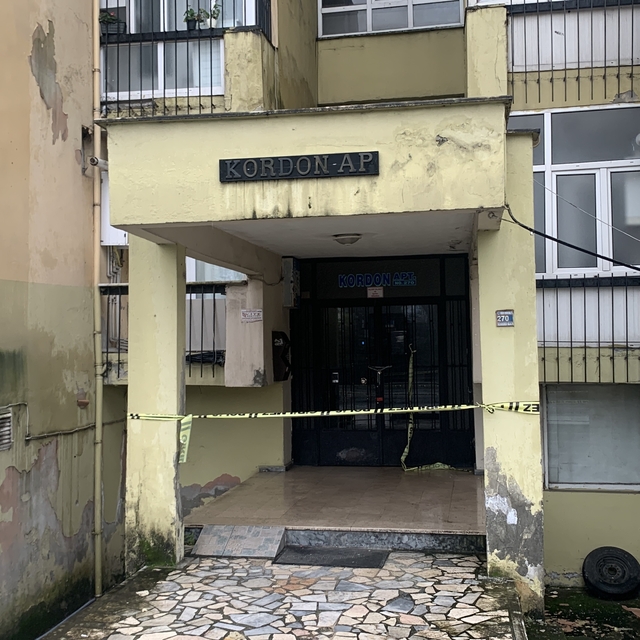 Rize'de tahliye edilen 8 katlı apartman mühürlendi