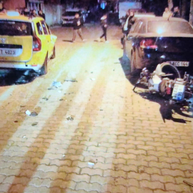 Taksiyle çarpışan motosikletin ehliyetsiz ve alkollü sürücüsü ağır yaraland...