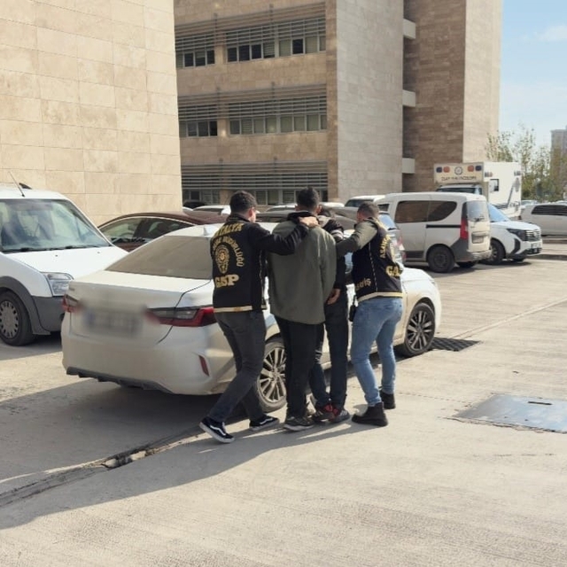 Antalya'da son bir haftada denetimlerde yakalanan 203 şüpheli tutuklandı