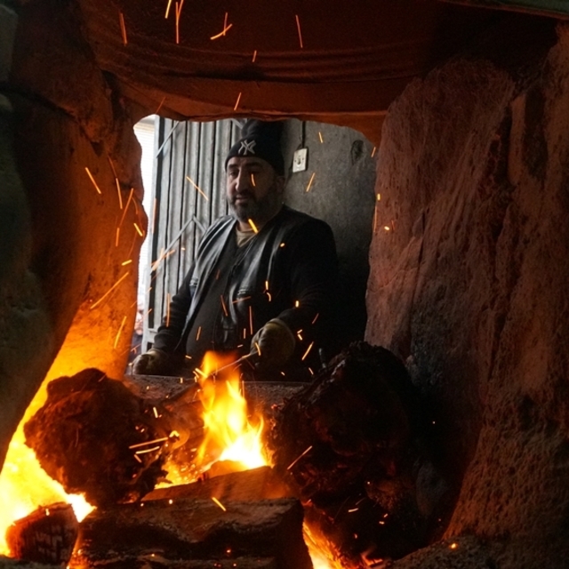 Babasının vasiyetiyle, 74 yıl önce kurulan atölyede 30 yıldır kelle ve paça...