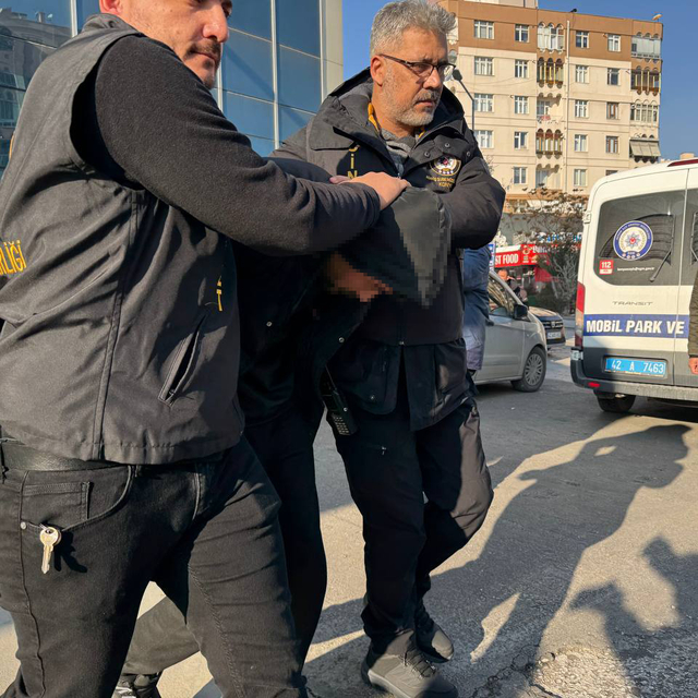 'Eren, annesi geleceği zaman kahvaltı ısmarlamak için özellikle taksiye çık...