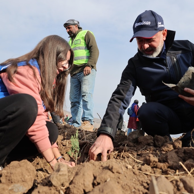 Kocasinan'da 2024 yılında 87 binden fazla fidan toprakla buluştu