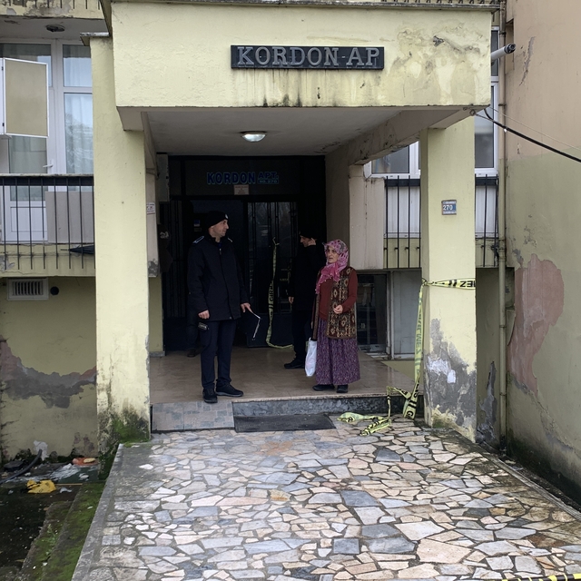 Rize'de tahliye edilen 8 katlı apartman mühürlendi (2)