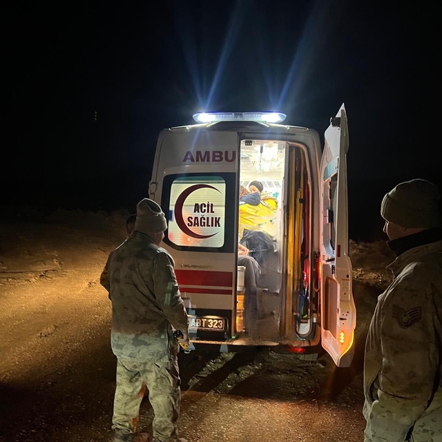 Mereto Dağı'nda kar nedeniyle yolunu kaybeden dağcı kurtarıldı