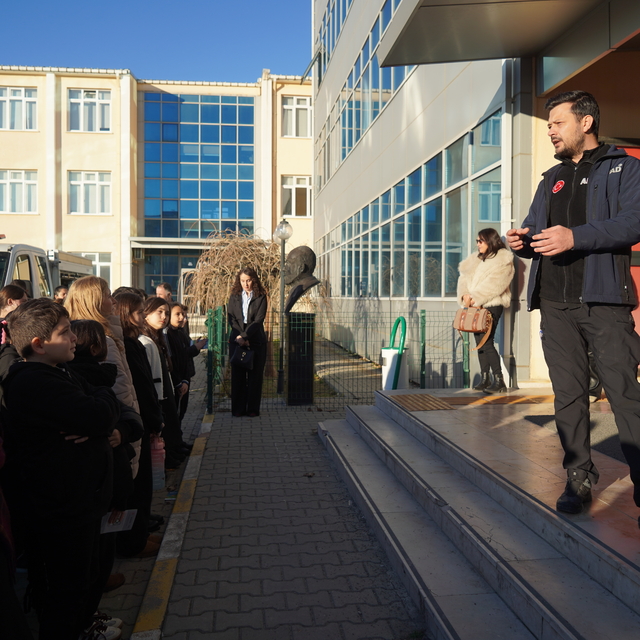 Trakya Üniversitesinde afet bilincini arttırmak amacıyla maket sergisi düze...