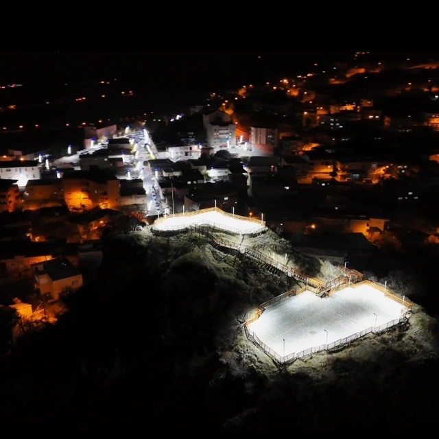 Hazo Kalesi hem gece hem gündüz görüntüsüyle dikkat çekiyor