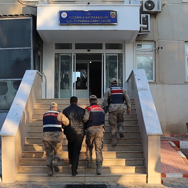 Şanlıurfa merkezli DEAŞ ve PKK operasyonuna 12 gözaltı