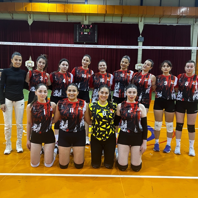 BŞEÜ kadın ve erkek voleybol takımları, bölgesel müsabakalarda 3'üncü ve 4'...
