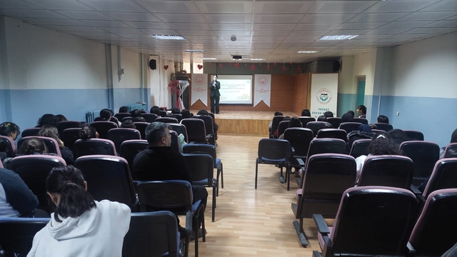 Yozgat'ta lise öğrencilerine akran zorbalığı anlatıldı