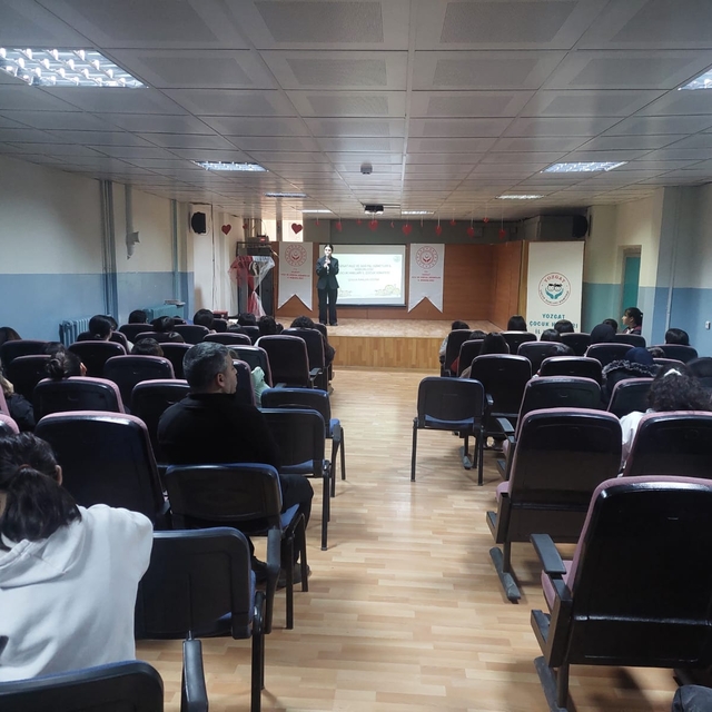 Yozgat'ta lise öğrencilerine akran zorbalığı anlatıldı