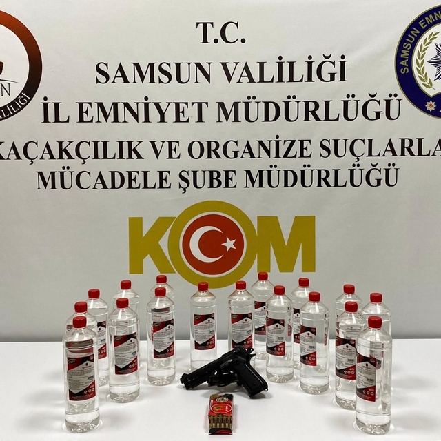 Samsun'da kaçak ve sahte içki operasyonunda 3 zanlı yakalandı