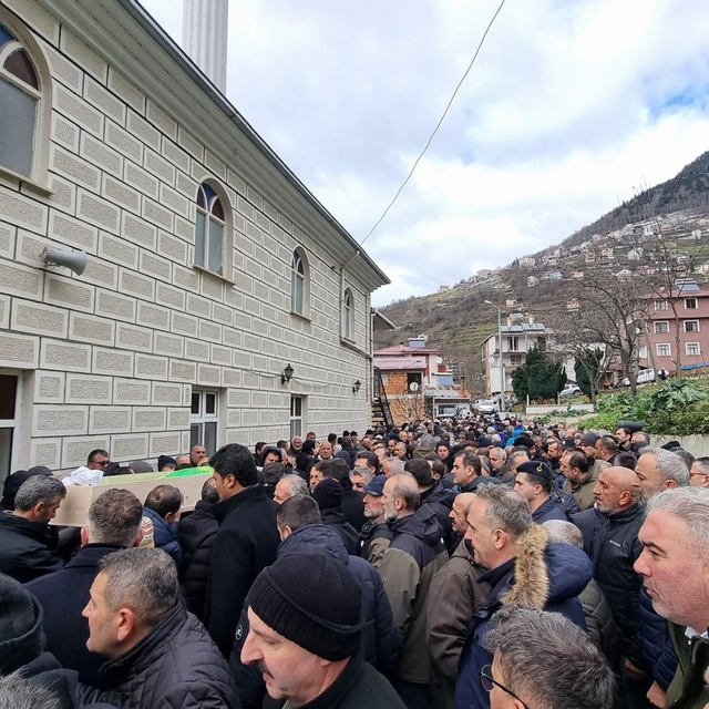 Hazine ve Maliye Bakanlığı Hukuk Müşaviri Faruk Çakmak'ın cenazesi toprağa...