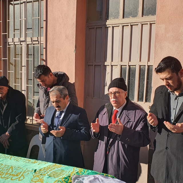 Manisa'da 91 yaşındaki gazeteci Esma Erdem hayatını kaybetti