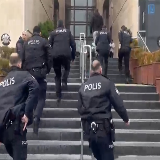 Bursa Adliyesi'ndeki silahlı saldırı ile ilgili gözaltına alınan 10 sanık a...