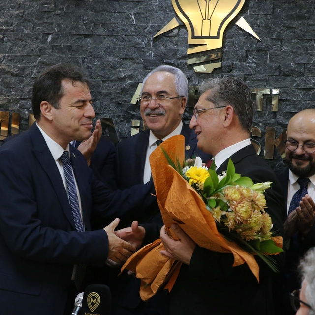 AK Parti Muğla İl Başkanlığına atanan Haluk Laçin görevine başladı