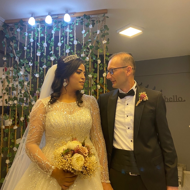 Tunuslu eşiyle 5 ay evli kaldı, 2 yıldır boşanamıyor