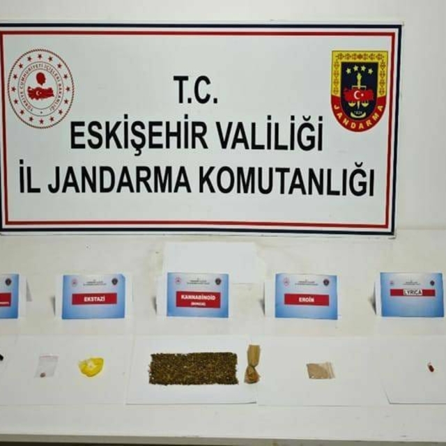 Eskişehir'de 2 uyuşturucu şüphelisi yakalandı
