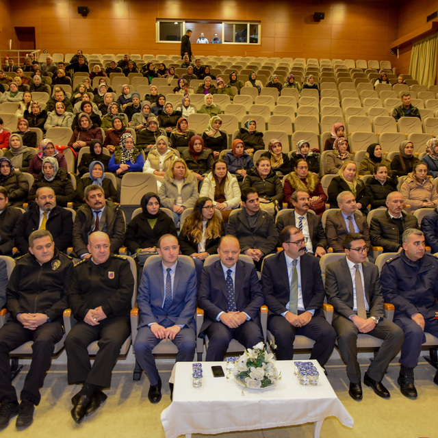 Taşköprü'de "En İyi Narkotik Polisi Anne" semineri düzenlendi