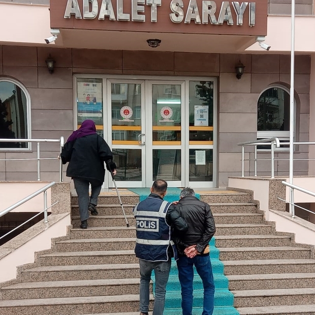 Amasya'da 33 yıl 7 ay hapis cezası bulunan firari hükümlü yakalandı